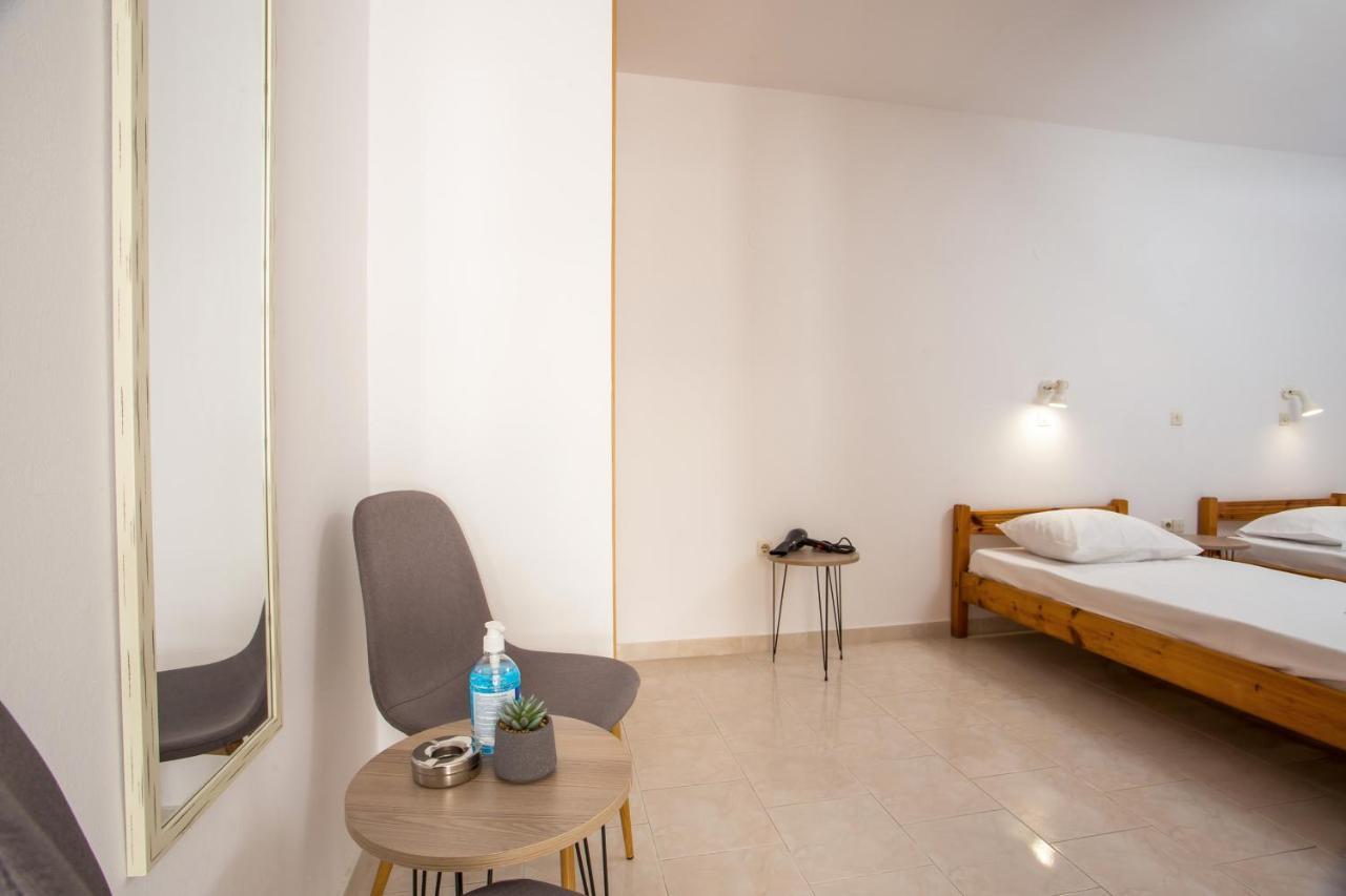 Anastasia Apartment 9 Afantou Bagian luar foto